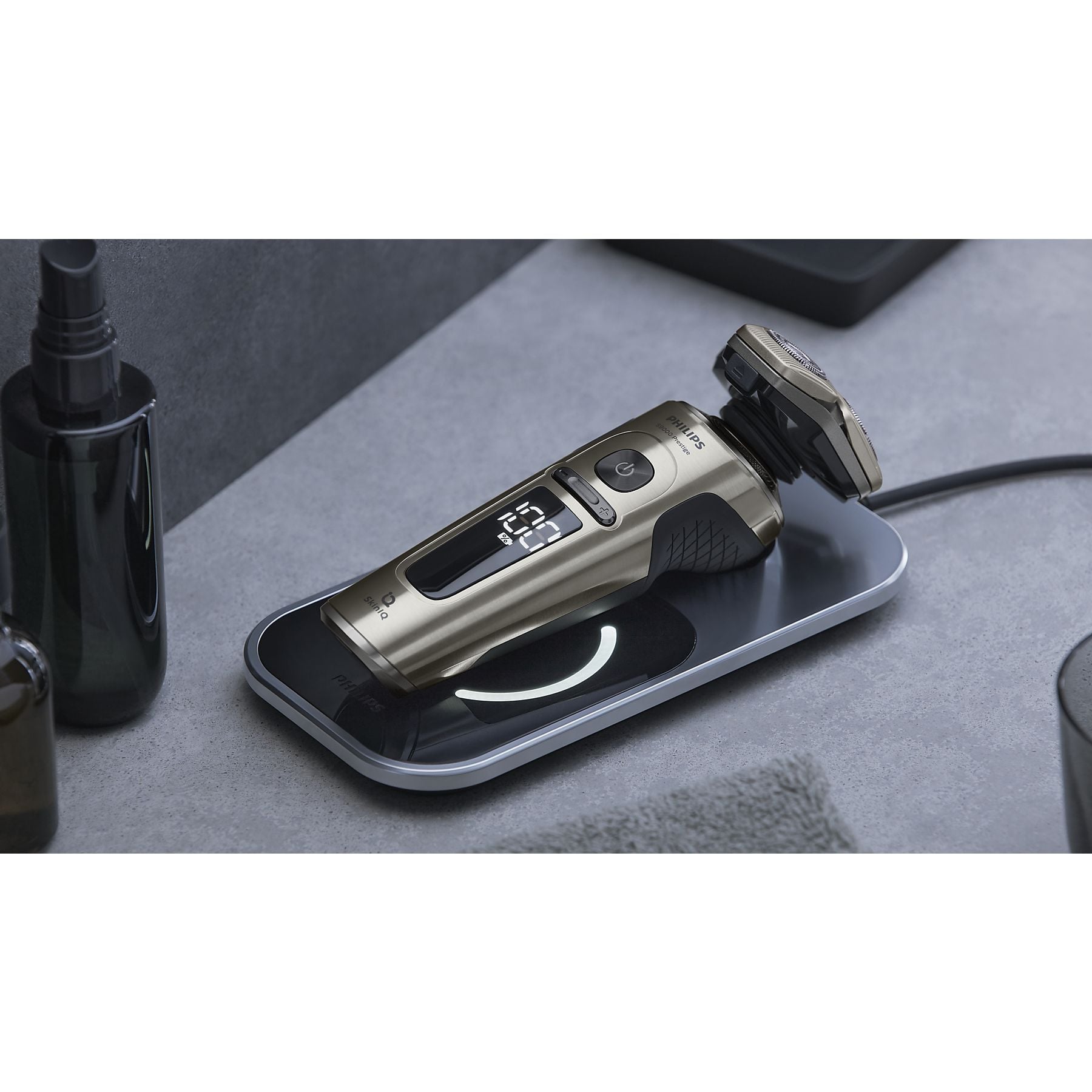 PHILIPS SP9883/35 Elektrorasierer S9000 Prestige Champagner-Gold (NanoTech Dual Precision-Klingen, Reinigungsstation: Ja) PHILIPS