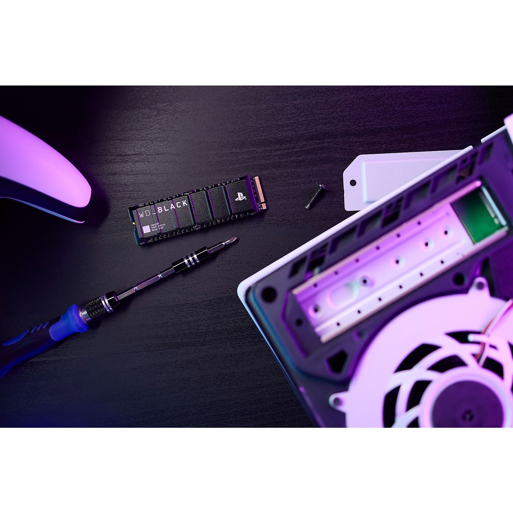 WD. BLACK™ SN850P NVMe™ POWERED BY SANDISK SSD mit Heatsink für PS5®-Konsolen, 8 TB, Gaming SSD, Solid State Drive, Schwarz WD.