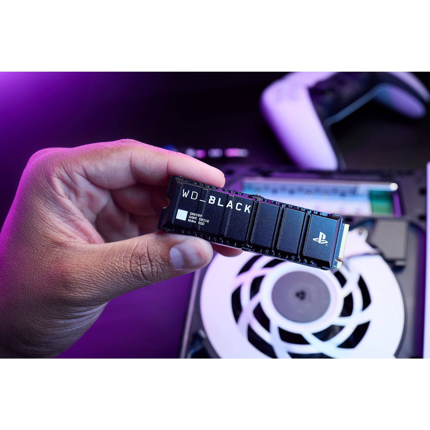 WD. BLACK™ SN850P NVMe™ POWERED BY SANDISK SSD mit Heatsink für PS5®-Konsolen, 8 TB, Gaming SSD, Solid State Drive, Schwarz WD.