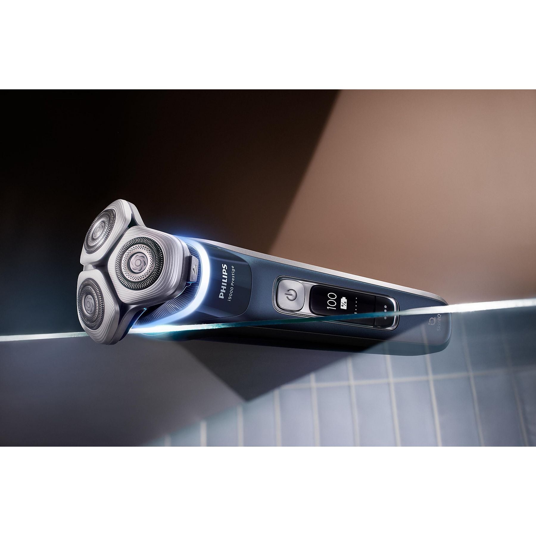 PHILIPS XP9201/30 Elektrorasierer i9000 Prestige Mystic Aqua (Triple Action Lift & Cut-Rasiersystem, Dual SteelPrecision Klingen , Reinigungsstation: Ja) PHILIPS