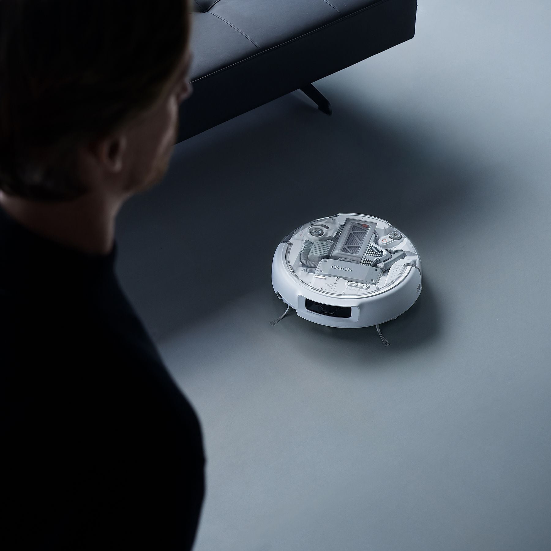 DJI VC ROMO P mit Wischfunktion und transparentem Design, Saugroboter DJI