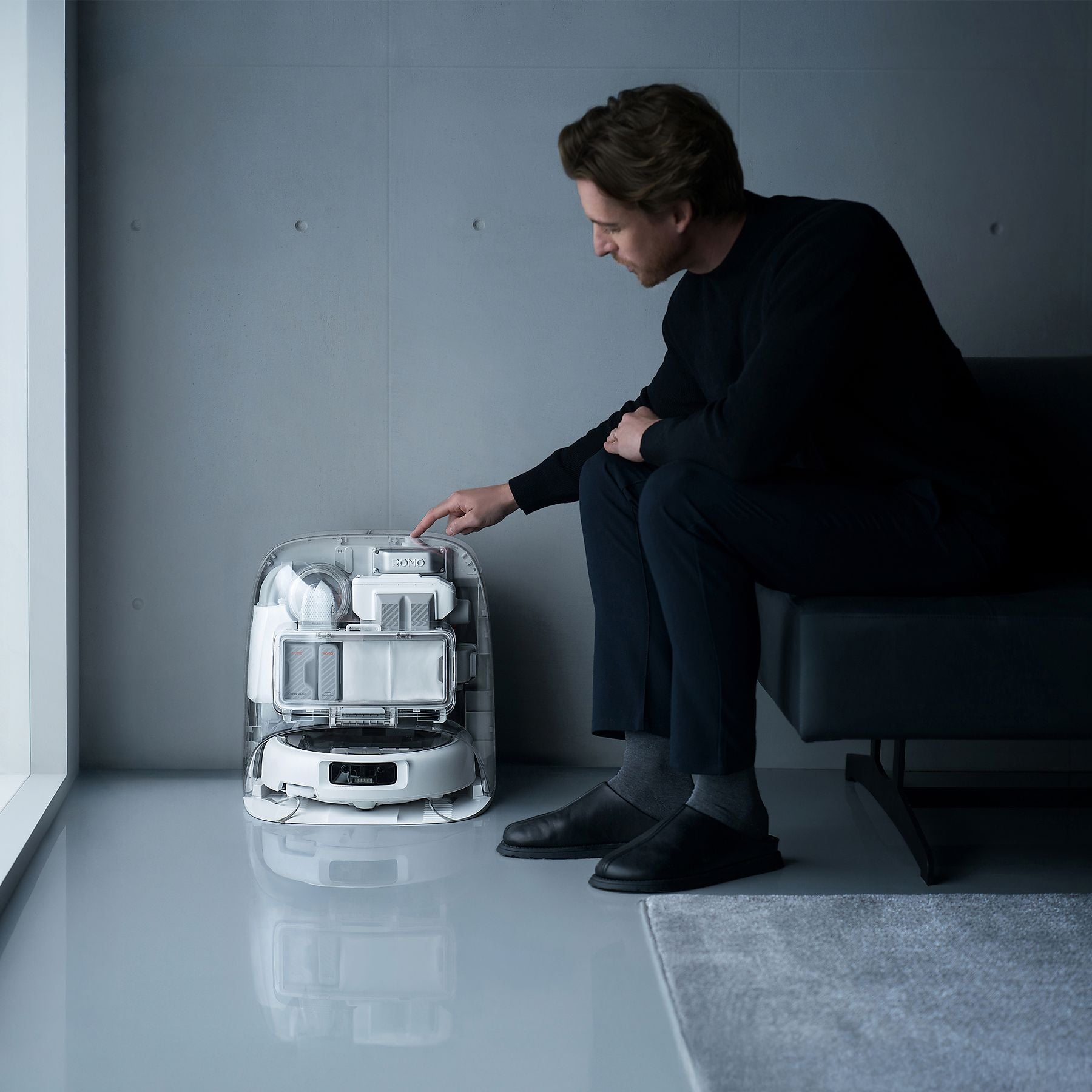 DJI VC ROMO P mit Wischfunktion und transparentem Design, Saugroboter DJI